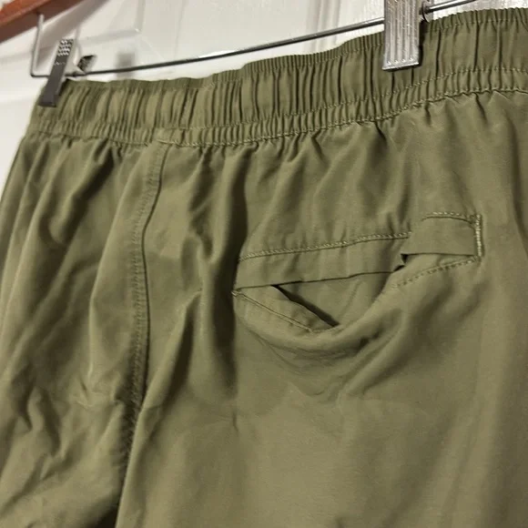 Nike Men's Swoosh Cuffed Joggers Olive green size Medium - Picture 6 of 11